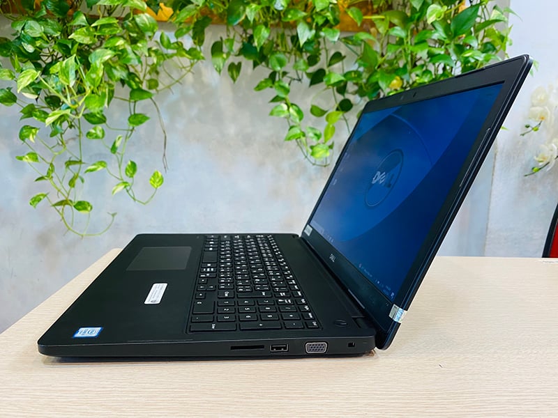 Dell latitude 3580 , Processor: Core i5-6200U , Ram: 8GB , Storage: 256SSD, Graphics Card: Intel UHD Graphics 520 , Display: 15.6-Inch - Image 5